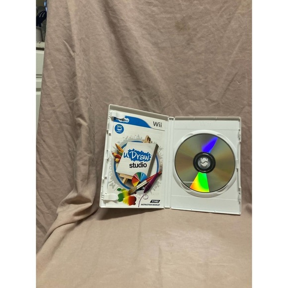 uDraw Studio Nintendo Wii Video w/Manual - Picture 3 of 4